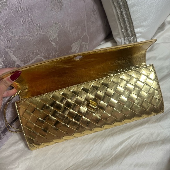 BOTTEGA VENETA Andiamo Clutch - Picture 11 of 15